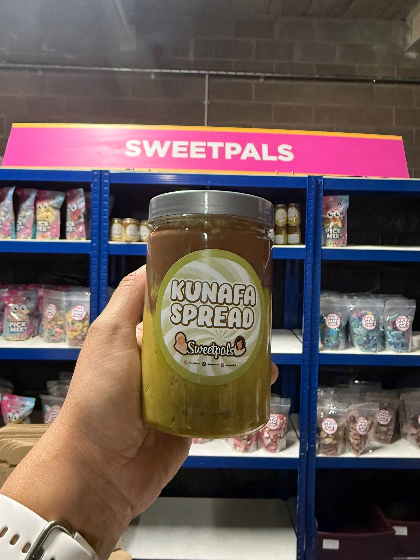 SweetPals Dubai Chocolate Kunafa Spread